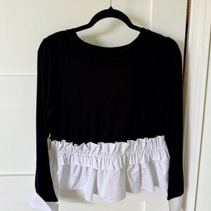 Cupio Black and White Ruffled Blouse